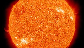 290px-The_Sun_by_the_Atmospheric_Imaging_Assembly_of_NASA's_Solar_Dynamics_Observatory_-_20100819